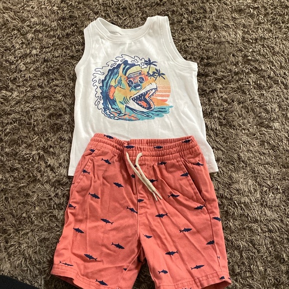 Old Navy Other - Gently worn Old Navy toddler boy 2pc summer set size 3T